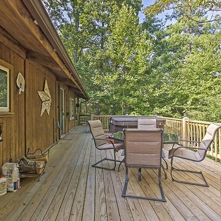 Secluded Stanardsville Cabin With 10 Acres And Hot Tub ภายนอก รูปภาพ