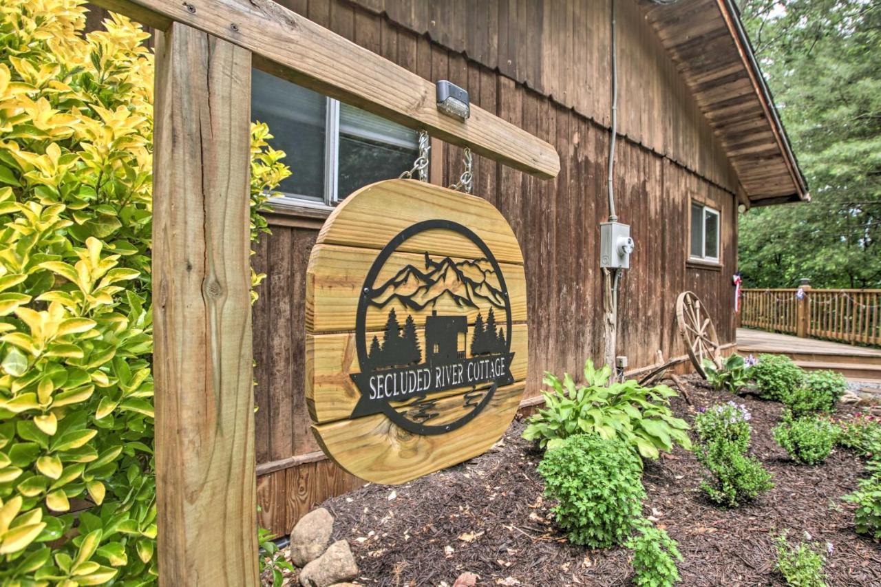 Secluded Stanardsville Cabin With 10 Acres And Hot Tub ภายนอก รูปภาพ