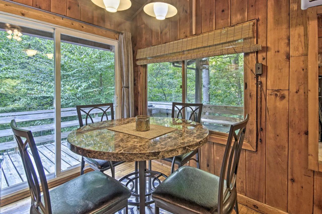 Secluded Stanardsville Cabin With 10 Acres And Hot Tub ภายนอก รูปภาพ