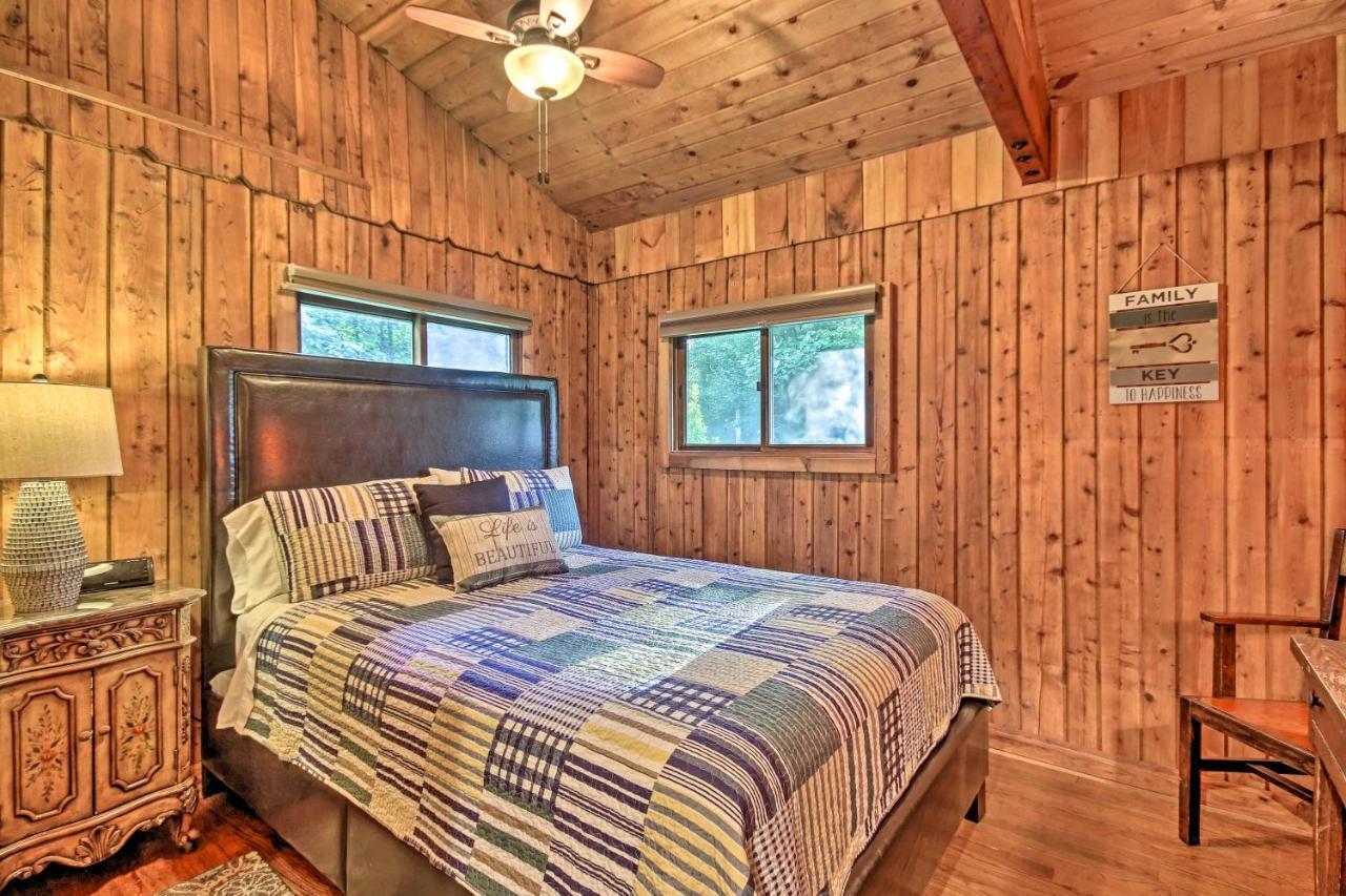 Secluded Stanardsville Cabin With 10 Acres And Hot Tub ภายนอก รูปภาพ