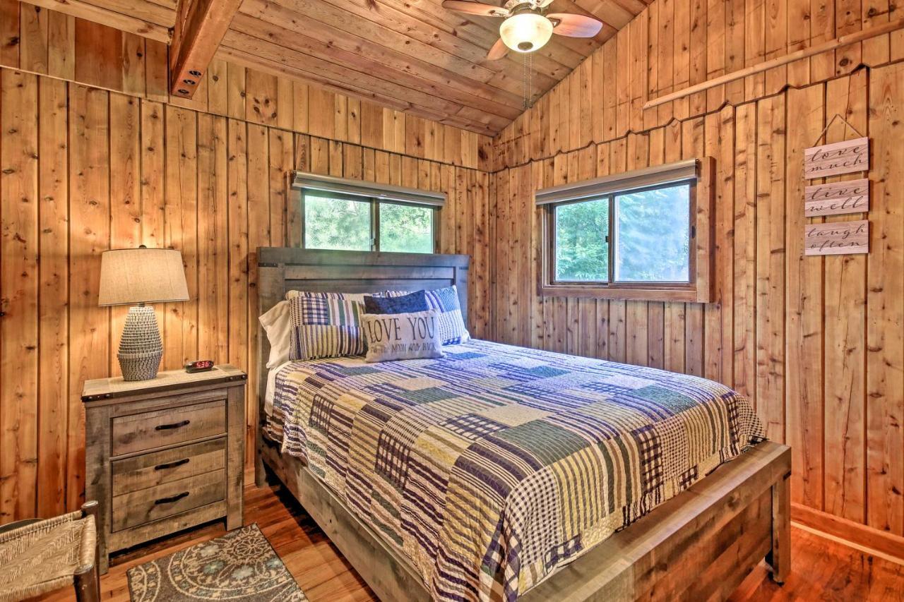 Secluded Stanardsville Cabin With 10 Acres And Hot Tub ภายนอก รูปภาพ